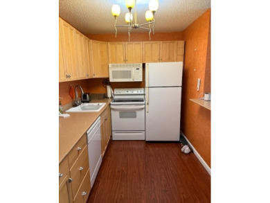 Lake Condo For Sale in Deerfield Beach, Florida
