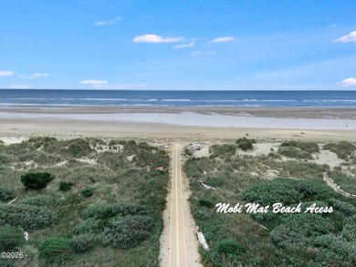 Enjoy easy coastal living in this beautifully maintained - photo 42