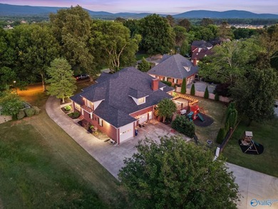 Experience golf course living at its finest in the heart of - photo 4