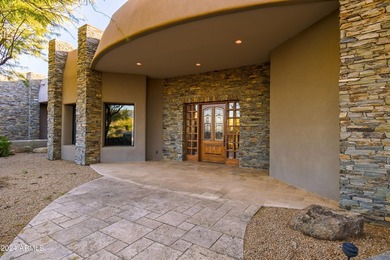 Exceptional Desert Escape situated on a cul-de-sac lot in - photo 2