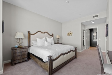 Experience five-star resort living in this luxurious 2 bedroom