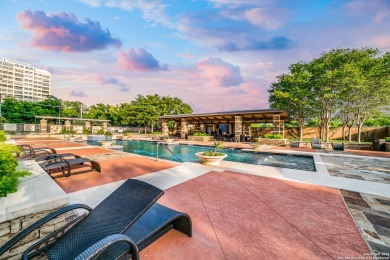 Experience five-star resort living in this luxurious 2 bedroom