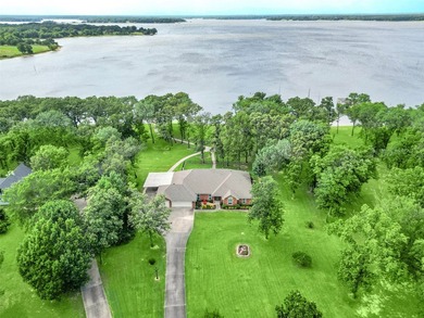 Waterfront dreams begin on legendary Lake Fork home of - photo 34