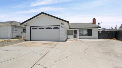 Welcome to 885 Givens Street! The home you've been waiting for! - photo 1
