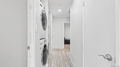 Welcome to 885 Givens Street! The home you've been waiting for! - photo 9