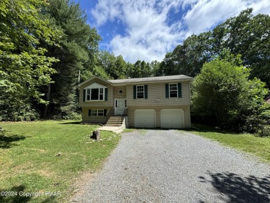 Lake Home For Sale in Kunkletown, Pennsylvania