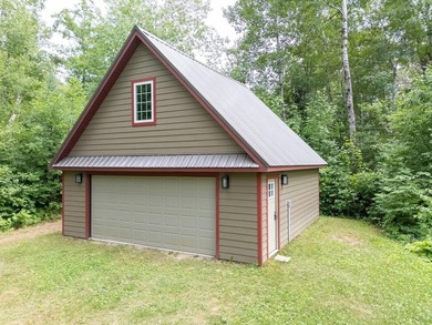 YOUR CHANCE TO STILL ENJOY A SEASONAL LAKESHORE HOME BEFORE - photo 4