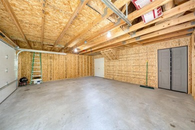 YOUR CHANCE TO STILL ENJOY A SEASONAL LAKESHORE HOME BEFORE - photo 6