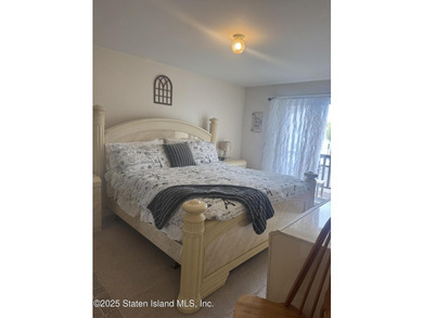 AMAZING END UNIT/CORNER PROPERTY describes this beautifully - photo 11