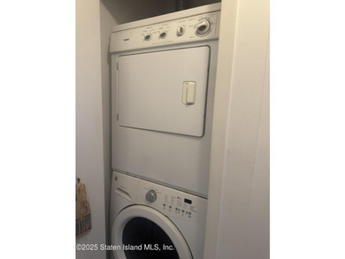 AMAZING END UNIT/CORNER PROPERTY describes this beautifully - photo 15