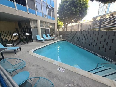 Welcome to the Royal Palms - a retro coastal gem just one block - photo 21