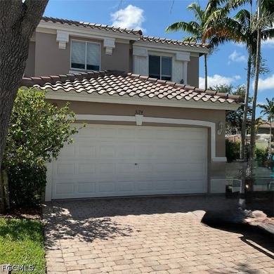 Welcome to The Colonnade at The Forum! This beautiful two-story - photo 2