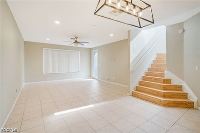 Welcome to The Colonnade at The Forum! This beautiful two-story - photo 8