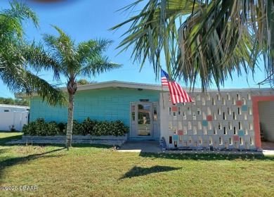 (private lake, pond, creek) Home For Sale in Port Orange Florida