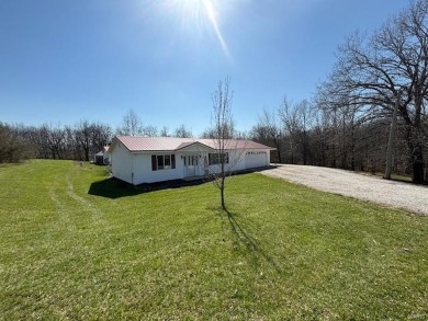 Mark Twain Lake Home For Sale in Monroe City Missouri
