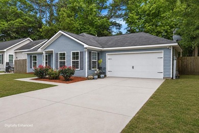 Affordable, move-in ready, 1-story home with no HOA in a - photo 2
