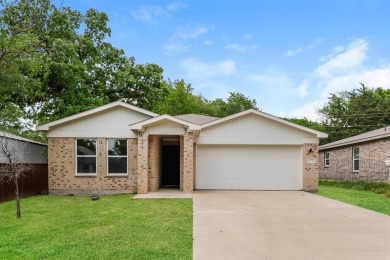 Lake Home For Sale in Gun Barrel City, Texas