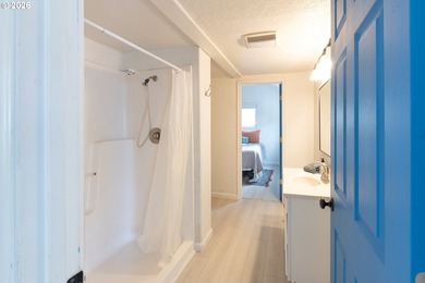 Escape to your own coastal sanctuary in this charming 2-bedroom - photo 8