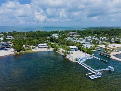 Welcome to Casa Mar Azul, a one-of-a-kind oceanfront estate - photo 3