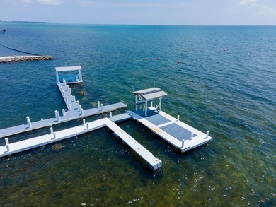 Welcome to Casa Mar Azul, a one-of-a-kind oceanfront estate - photo 4