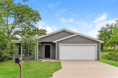 Cedar Creek Lake Home For Sale in Gun Barrel City Texas