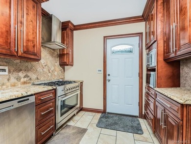 Welcome to 199 W 179th St in the Morris Heights section of The - photo 13