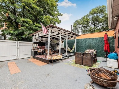 Welcome to 199 W 179th St in the Morris Heights section of The - photo 33