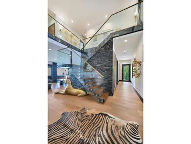 Welcome to 6943 E. Eili Lilly Rd, a RARE breathtaking statement - photo 10