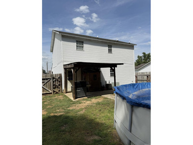 lWest Side Location! Well maintained 3BR, 1BA, 1 Half bath, 2 - photo 3