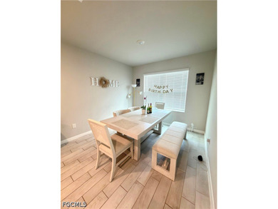 Price improvement!!! Beautifully maintained 4-bedroom - photo 3
