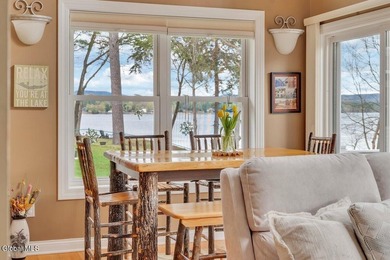 Lakeside views! 3,000 sq/ft of comfortable living space with 2 - photo 9