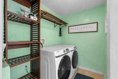 Charming 3 bedroom, 2 bath main house with an attached 1 - photo 14