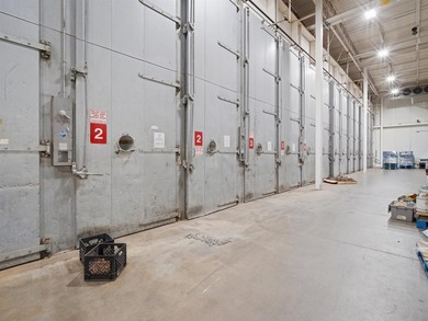 8.27 Acre Property - 101,943 SF Distribution Warehouse. Yard - photo 15