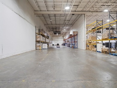 8.27 Acre Property - 101,943 SF Distribution Warehouse. Yard - photo 16