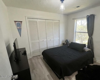 MOTIVATED SELLER! Price reduced - all reasonable offers - photo 17