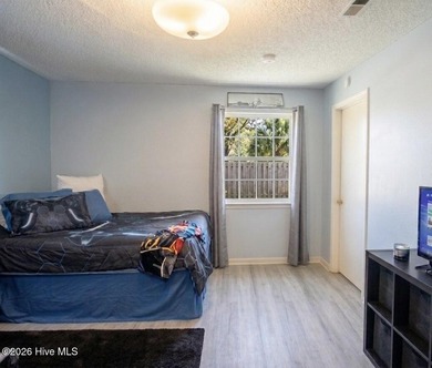 MOTIVATED SELLER! Price reduced - all reasonable offers - photo 19