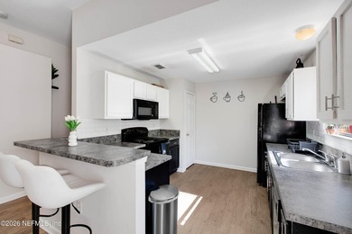 Welcome to this charming 4-bedroom, 2-bathroom home offering - photo 20