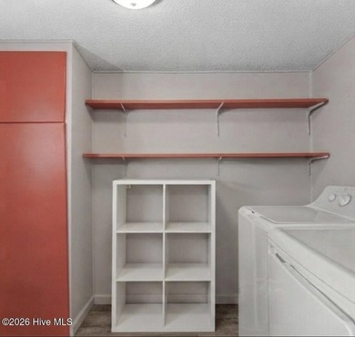 MOTIVATED SELLER! Price reduced - all reasonable offers - photo 21