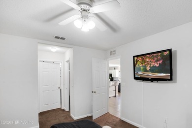 Welcome to this charming 4-bedroom, 2-bathroom home offering - photo 30