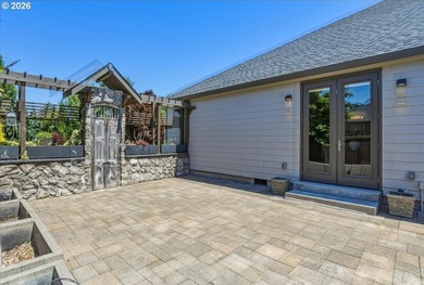 Beautifully appointed Pacific Lifestyle home featuring 3 - photo 30