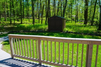 LARGE LOG HOME NESTLED IN A HIGHLY DESIRABLE COMMUNITY JUST - photo 34