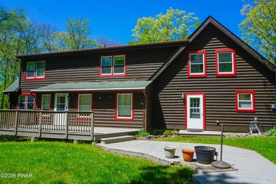 LARGE LOG HOME NESTLED IN A HIGHLY DESIRABLE COMMUNITY JUST - photo 41