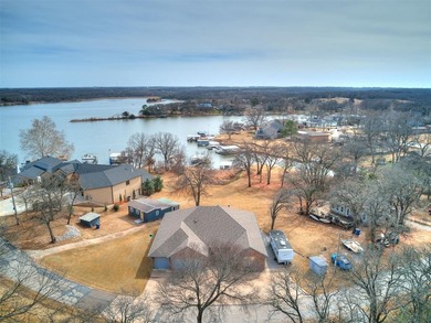 Lakefront living with private boat dock, lift, three car garage - photo 3