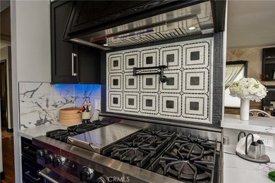 RARE 500 Sq Ft PRIMARY SUITE! Price Improvement! Refreshed and - photo 4
