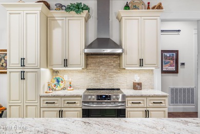 Step inside this beautiful home and experience the feeling of - photo 9