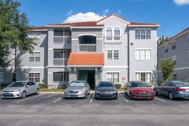 Welcome to this top-floor 1-bedroom, 1-bathroom condo in the - photo 1
