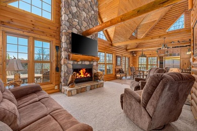 Nestled on the highly sought-after Sugar Camp Chain of 5 lakes - photo 4