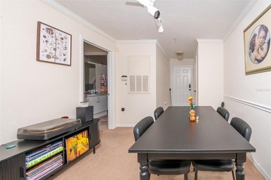 Welcome to this top-floor 1-bedroom, 1-bathroom condo in the - photo 5