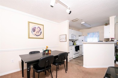 Welcome to this top-floor 1-bedroom, 1-bathroom condo in the - photo 6