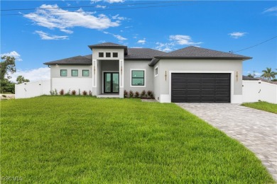 Cape Coral Lakes Area Home For Sale in Cape Coral Florida